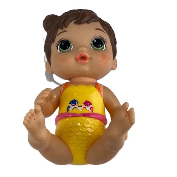 Hasbro Baby Alive Baby Shark Doll Brown Hair Green Eyes  (Doll only) - Picture 8 of 17